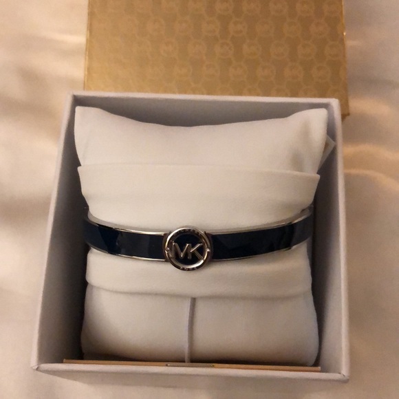 Michael Kors Silver Tone Stainless Steel Navy Blue Enamel Bangle MK Logo NWT Box - Picture 12 of 15